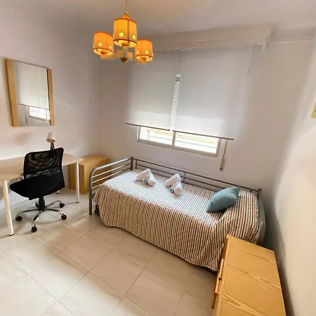 Apto. Barragan, Playa De La Cachucha. Wifi, A/c Apartment