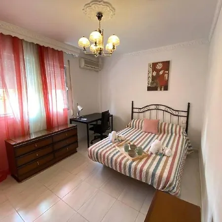 Apto. Barragan, Playa De La Cachucha. Wifi, A/c Apartment *